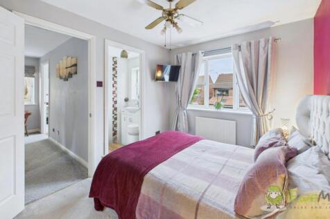 CAM02351G0-PR0073-STILL029