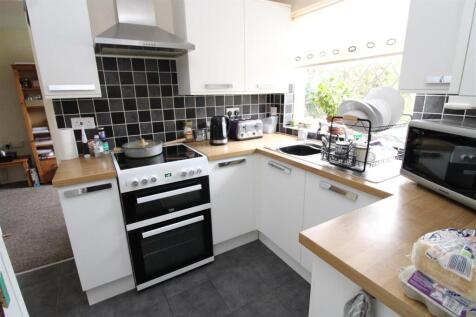 Kitchen 2.JPG