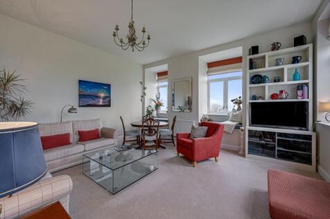 Lounge / Dining Room