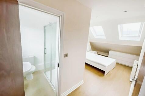 Elmswood Avenue, Rusholme, M14 photo 5