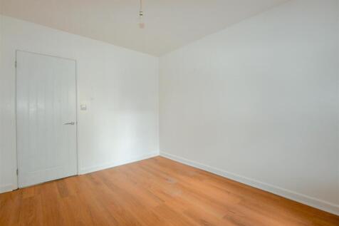 Bedroom1 2.jpg