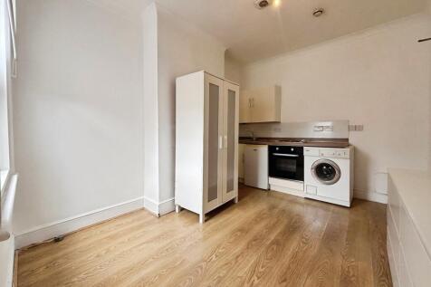 Whitley Street, Reading, Berkshire, RG2 photo 3
