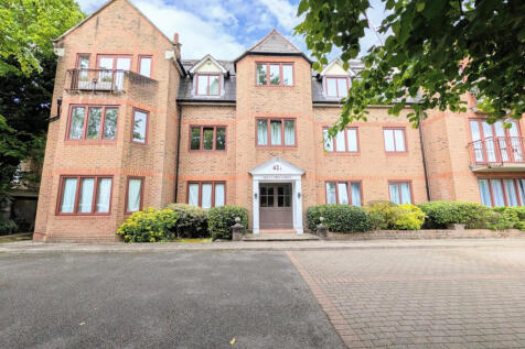 1 Bed Flat with Balcony
