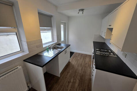 Flower Street, Castle, Northwich, Cheshire, CW8 photo 3