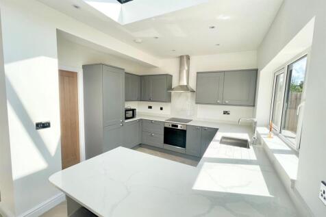 Kitchen1.jpg