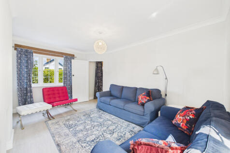 CAM02909G0-PR0460-STILL012