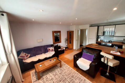 One-bedroom flat in Hendon-Wenlock Gardens