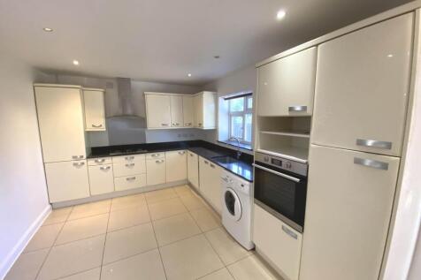Arundel Drive, Borehamwood photo 5