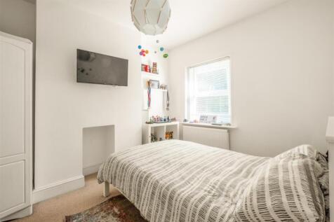 8 robertson road-18.jpg