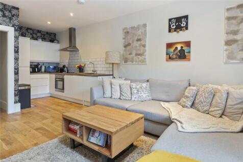 Living/Dining Area