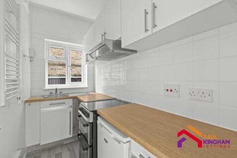 Myddleton Road, Uxbridge photo 4