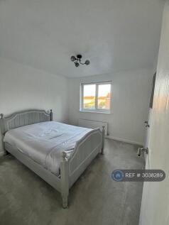 Ascot Close, Chippenham, SN14 photo 4