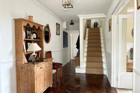 Entrance Hallway.jpg