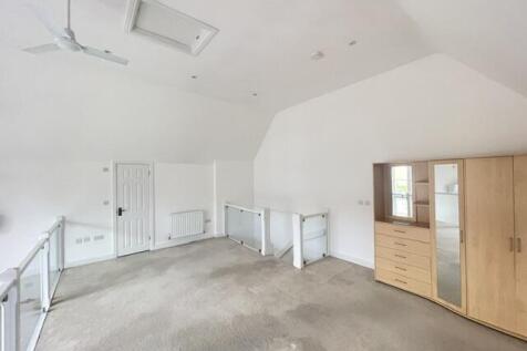High Street, Elstow, MK42 photo 3