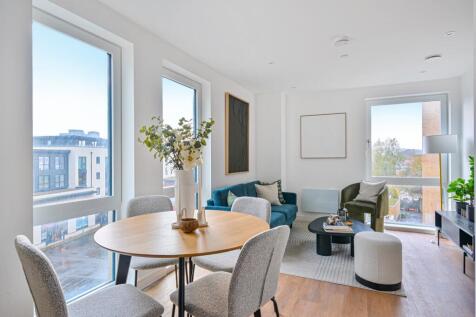 1386742-6-692ff32...