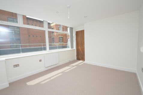 12 Zenith House Bed