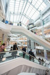 Retail Property (high street) to rent Image 10