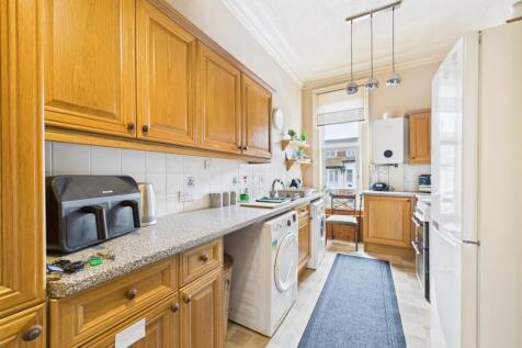Kitchen: