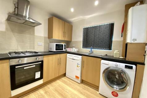 Davenport Avenue, Withington, £148pppw photo 2