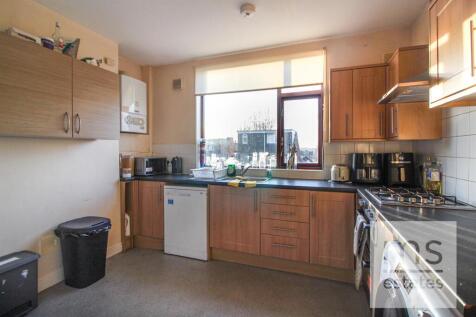 £135pppw Harlaxton Drive, Lenton, Nottingham photo 3