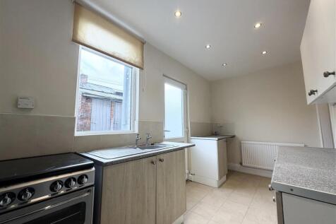 Kitchener Street, Darlington photo 3