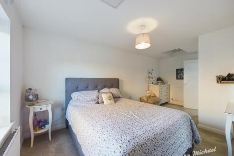 CAM03218G0-PR0503-STILL002