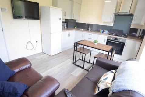 27/28 - Brayford Court -  Apt 20 - Student Apartment photo 3