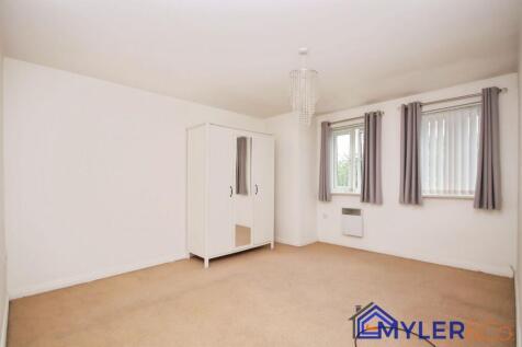 Lingwell Park, Widnes, WA8 photo 4