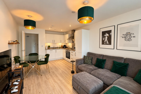 Open Plan Lounge/Kitchen