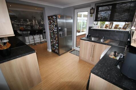 Kitchen / Breakfast Room