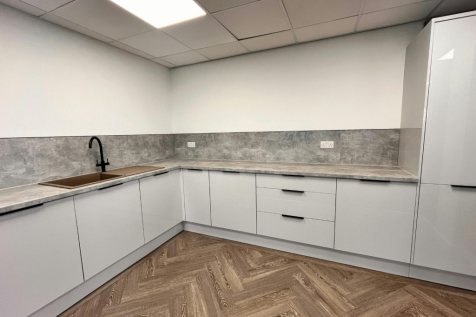 Office to rent Image 12