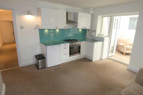 Range Road, Whalley Range  photo 3