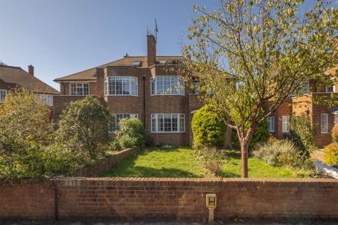 Thames Ditton, KT7 - property photo