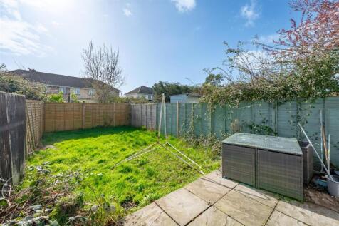 31 Horsecastle Farm Road 15.jpg