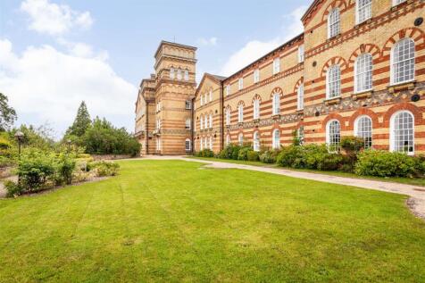 3 Assisi Court-21.jpg