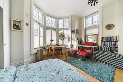 Reception Room/Bedro