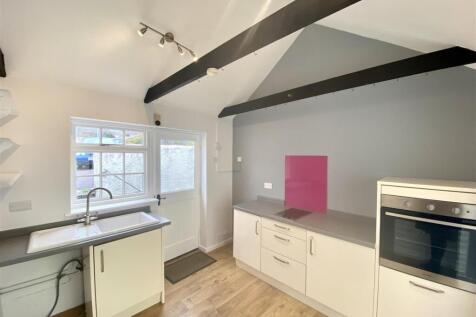 Kitchen 3.jpeg