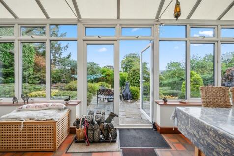 Garden Room to garden.jpg