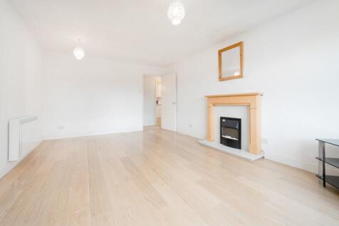 Aisher Way, Sevenoaks, Kent photo 3