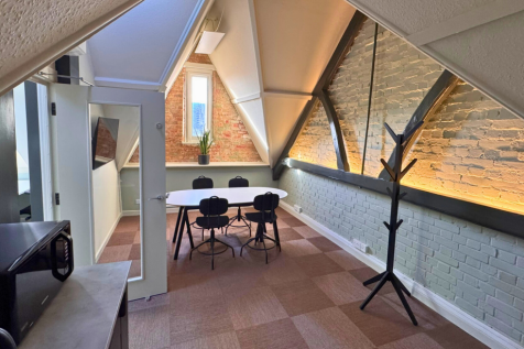 Private kitchen and collaboration space