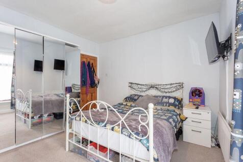 BEDROOM 1 FRONT
