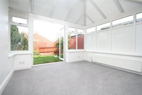 Priory Lane, Bishops Cleeve, Cheltenham, Gloucestershire, GL52 photo 3