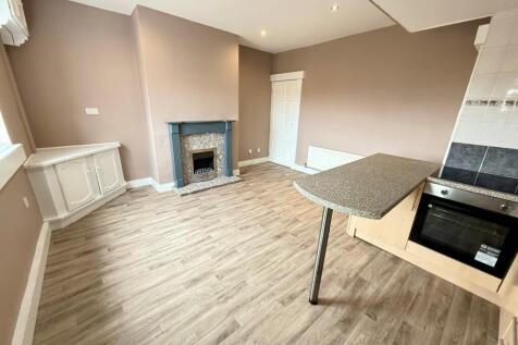 Pontefract Road, Featherstone, Pontefract, West Yorkshire, WF7 photo 4
