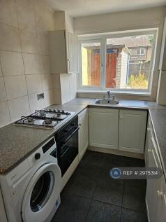 Sycamore Road, Dunstable, LU5 photo 3