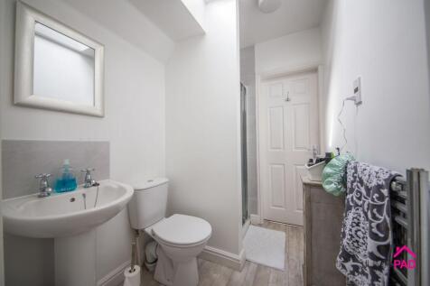 Jack-Jill Shower Room