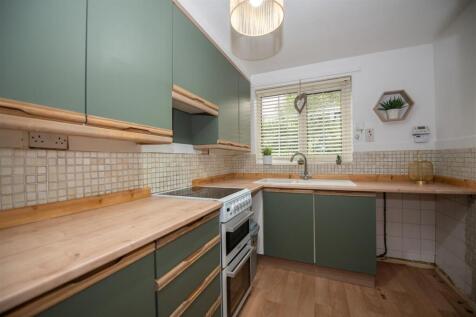 Shearing Close, Gedling, Nottingham photo 4