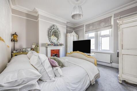 10 Kenilworth Road, Southsea-Smalll-PorticoMarketi