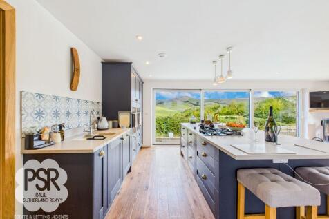 Open-Plan Kitchen Living Space - Kitchen Area