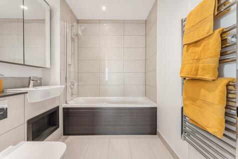 2 bed, 2 bath Flat in birmingham - Photo 12