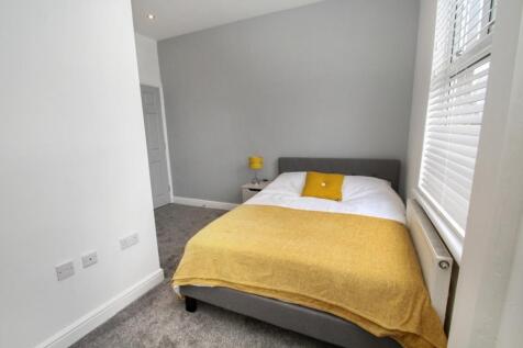Wetherby Grove, Leeds, LS4 photo 5